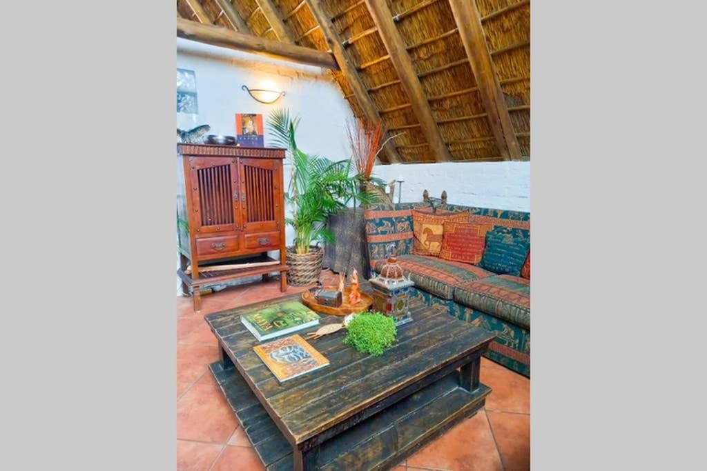 Pantera Lodge & Cheetah Cottage Johannesburgo Exterior foto